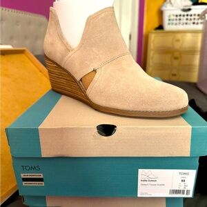 Size 11 wedges booties